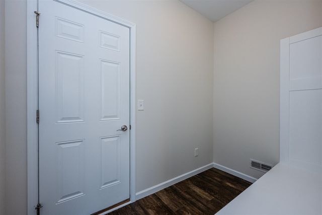 7194 Waltham Drive, Kalamazoo, MI 49009