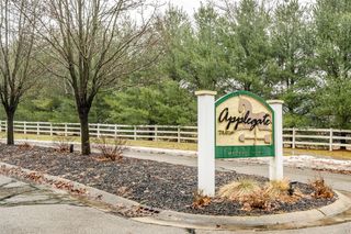 7194 Waltham Drive, Kalamazoo, MI 49009