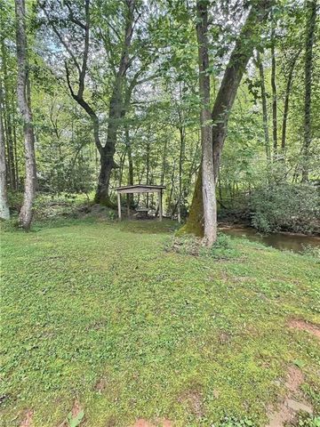 5096 S NC Highway 16, Moravian Falls, NC 28654
