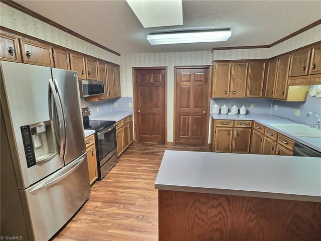 5096 S NC Highway 16, Moravian Falls, NC 28654