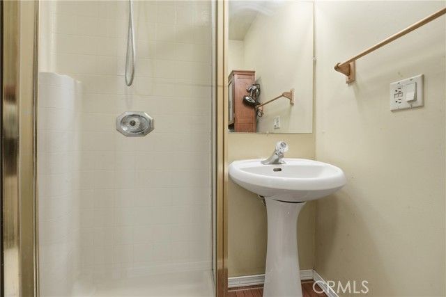 27 W Pleasant, Long Beach, CA 90805