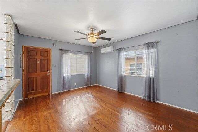 27 W Pleasant, Long Beach, CA 90805