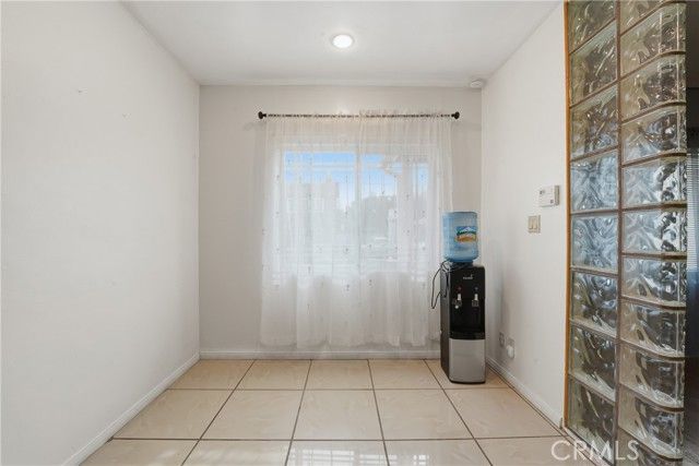 27 W Pleasant, Long Beach, CA 90805