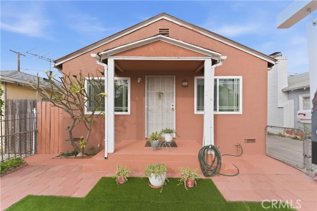 27 W Pleasant, Long Beach, CA 90805