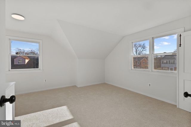 2012 ROLLINS DR, Alexandria, VA 22307