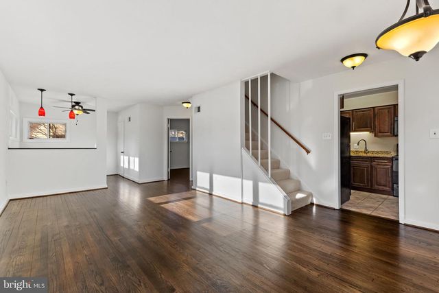 2012 ROLLINS DR, Alexandria, VA 22307