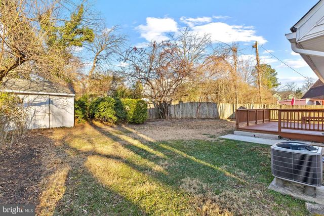 2012 ROLLINS DR, Alexandria, VA 22307