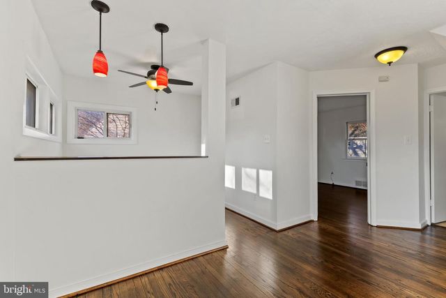 2012 ROLLINS DR, Alexandria, VA 22307