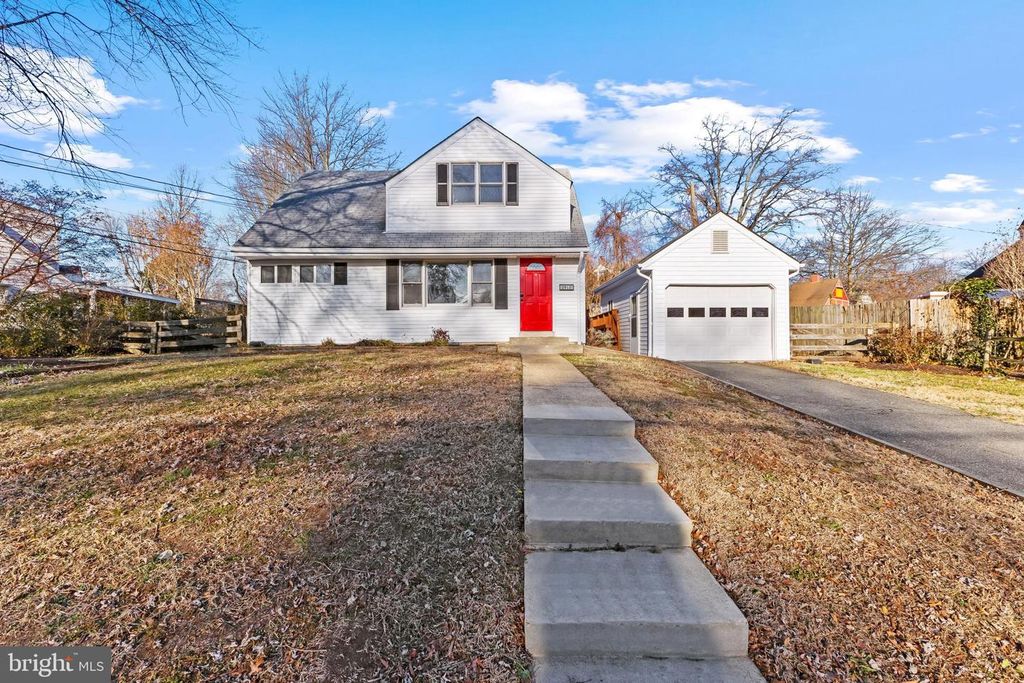 2012 ROLLINS DR, Alexandria, VA 22307