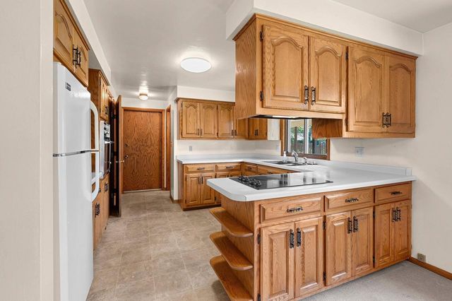 917 MYRTLE LANE, Green Bay, WI 54304