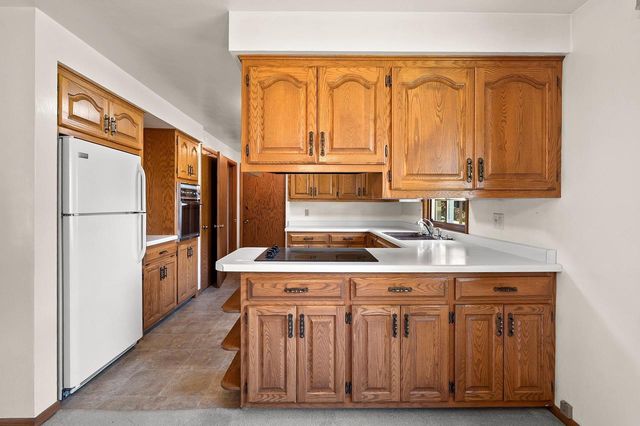 917 MYRTLE LANE, Green Bay, WI 54304
