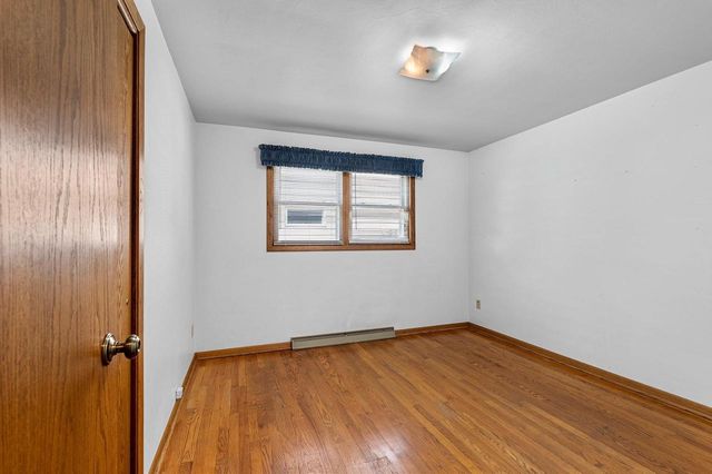 917 MYRTLE LANE, Green Bay, WI 54304