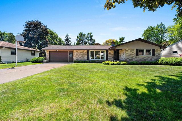 917 MYRTLE LANE, Green Bay, WI 54304