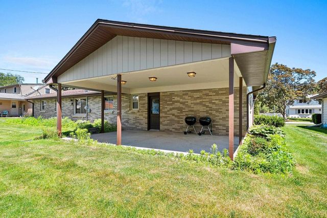 917 MYRTLE LANE, Green Bay, WI 54304