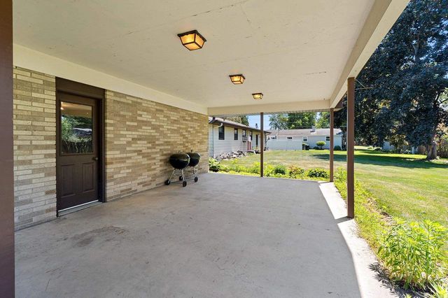 917 MYRTLE LANE, Green Bay, WI 54304