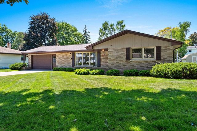 917 MYRTLE LANE, Green Bay, WI 54304