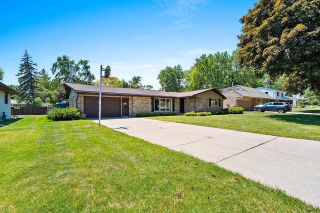 917 MYRTLE LANE, Green Bay, WI 54304