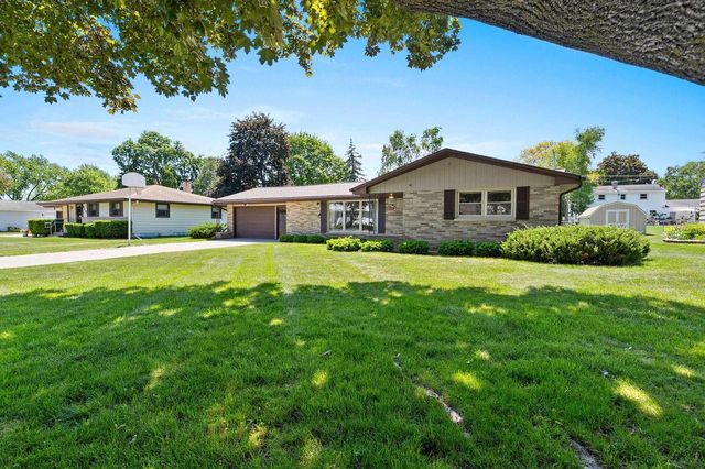 917 MYRTLE LANE, Green Bay, WI 54304