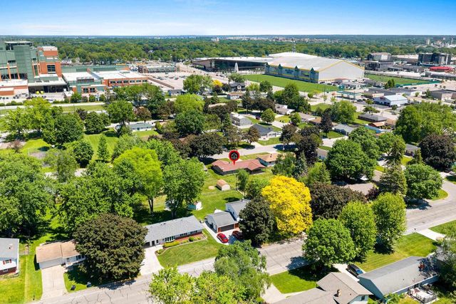 917 MYRTLE LANE, Green Bay, WI 54304