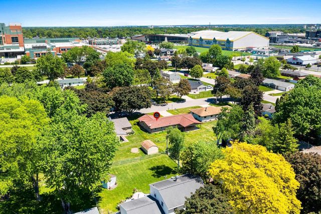917 MYRTLE LANE, Green Bay, WI 54304