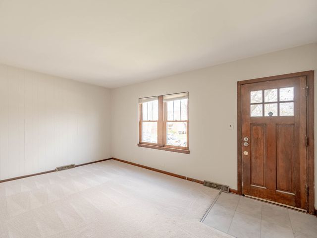 18032 Wildwood Avenue, Lansing, IL 60438