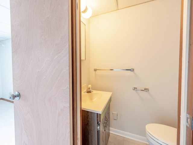 18032 Wildwood Avenue, Lansing, IL 60438