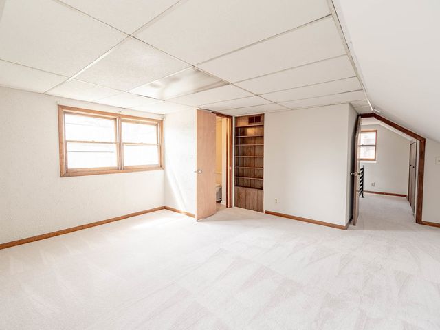 18032 Wildwood Avenue, Lansing, IL 60438