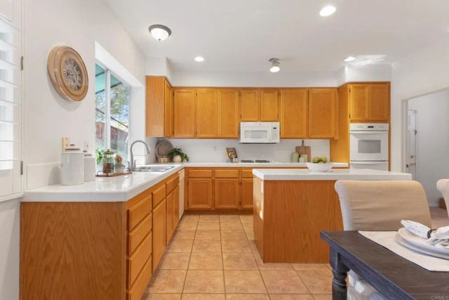 1577 Whispering Palm Drive, Oceanside, CA 92056