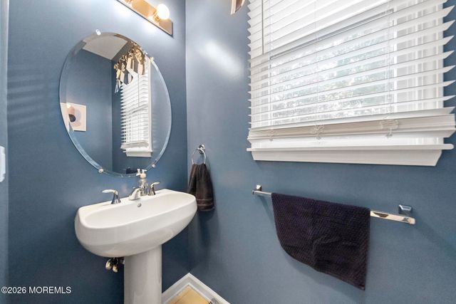 40 Harvest Way, Little Egg Harbor, NJ 08087