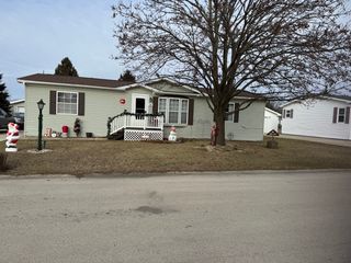 5492 Heartwood Lane, Roscoe, IL 61073