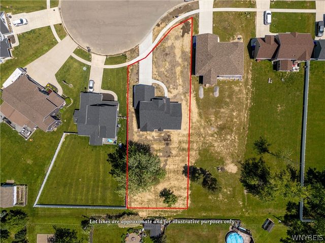 27 Veronica Drive, West Seneca, NY 14224