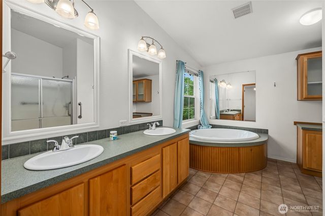 337 Redwood Street, Enumclaw, WA 98022