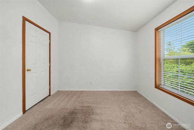 337 Redwood Street, Enumclaw, WA 98022