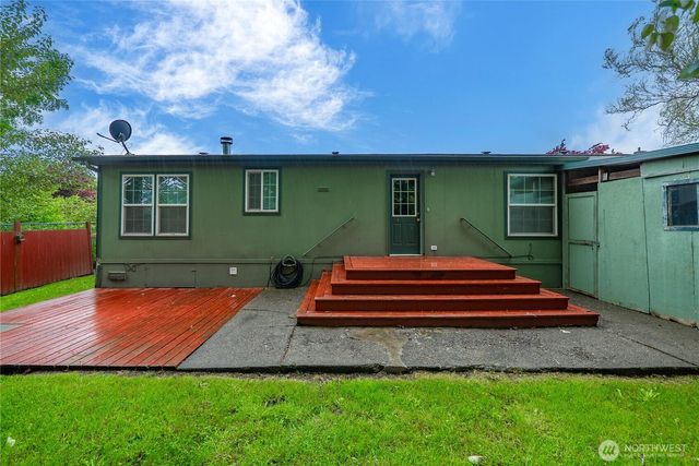 337 Redwood Street, Enumclaw, WA 98022