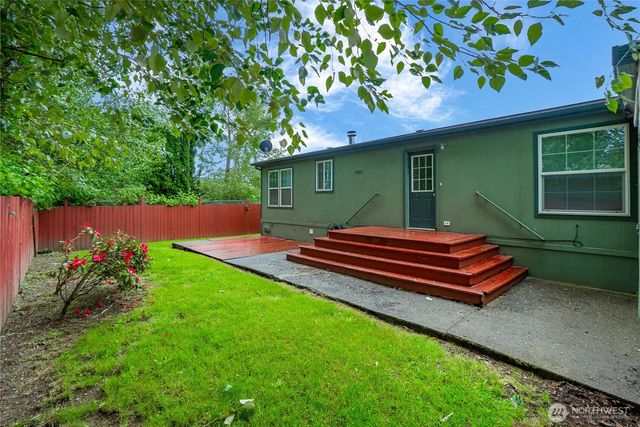 337 Redwood Street, Enumclaw, WA 98022