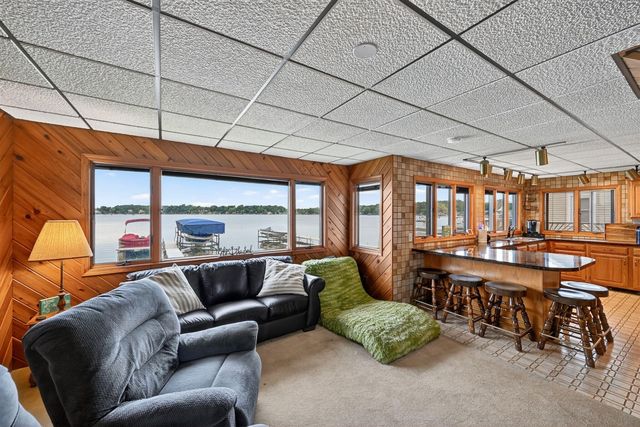 32680 South Street, Lawton, MI 49065