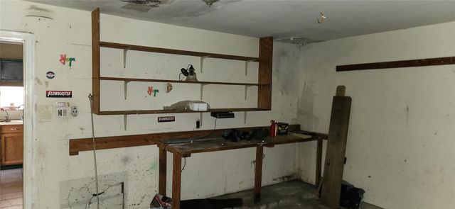 936 Hartman Drive, Baytown, TX 77521