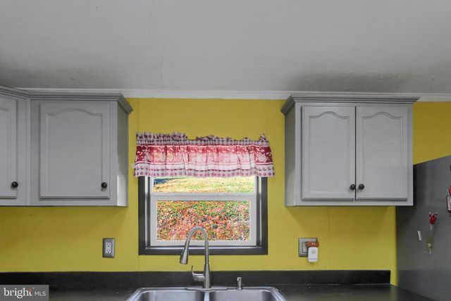 240 LIMEKILN RD, Newport, PA 17074