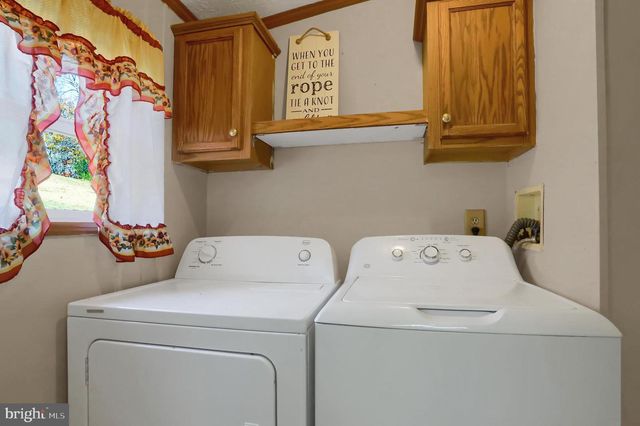 240 LIMEKILN RD, Newport, PA 17074