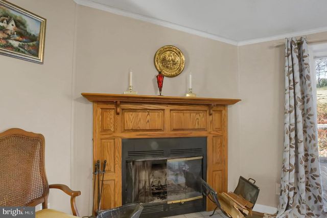 240 LIMEKILN RD, Newport, PA 17074