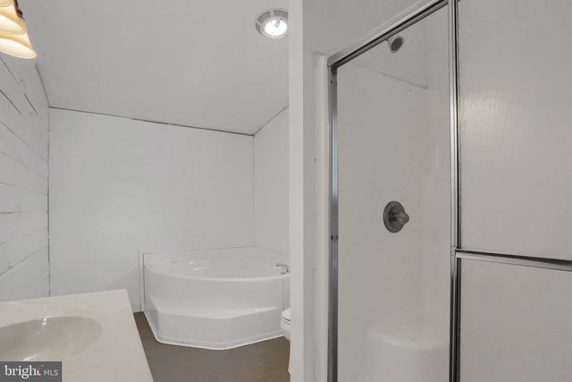 240 LIMEKILN RD, Newport, PA 17074