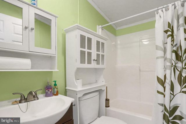 240 LIMEKILN RD, Newport, PA 17074