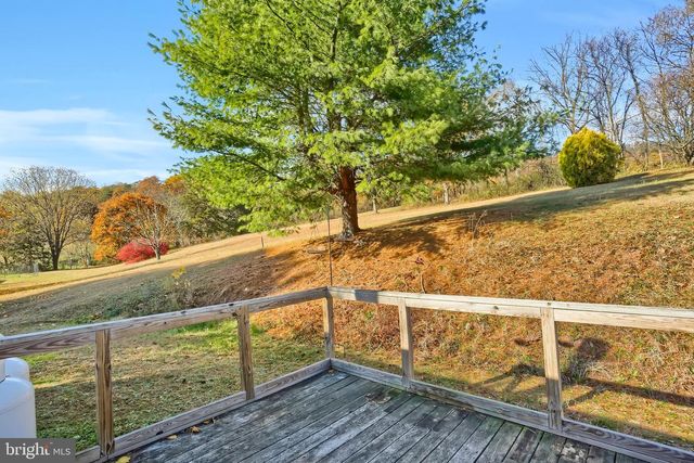 240 LIMEKILN RD, Newport, PA 17074