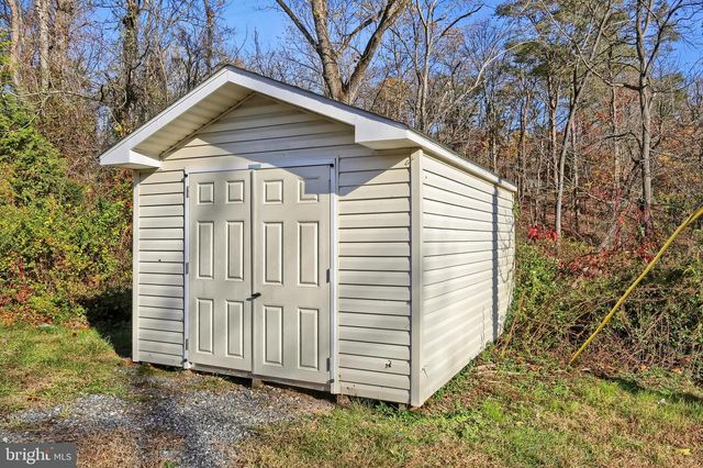 240 LIMEKILN RD, Newport, PA 17074