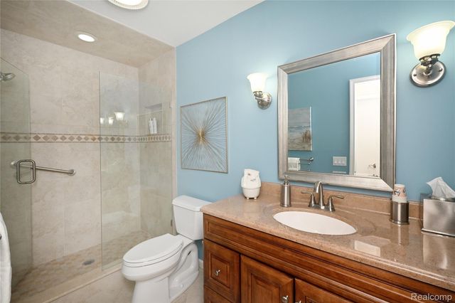 32095 SPRUCE Lane 50, Beverly Hills Village, MI 48025