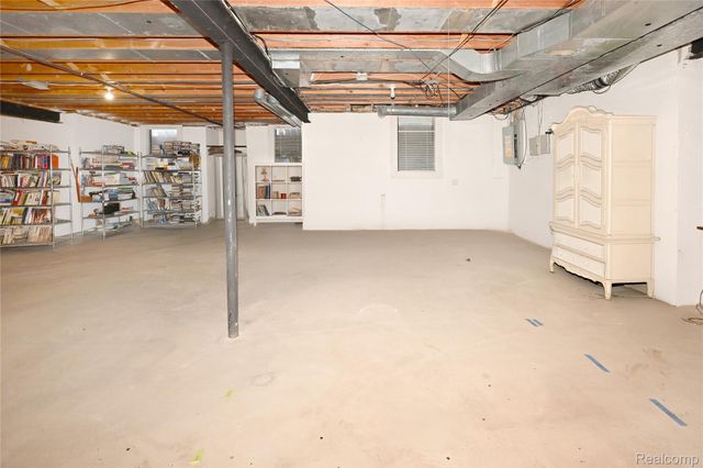 32095 SPRUCE Lane 50, Beverly Hills Village, MI 48025