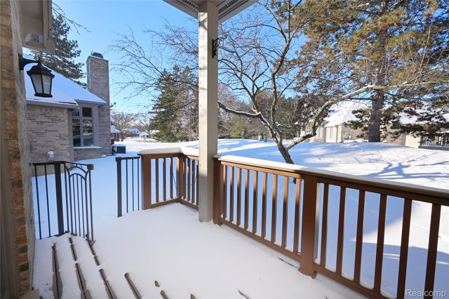 32095 SPRUCE Lane 50, Beverly Hills Village, MI 48025