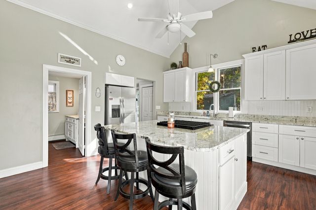21 Myrtle Street, Leominster, MA 01453