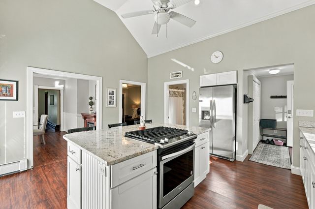 21 Myrtle Street, Leominster, MA 01453