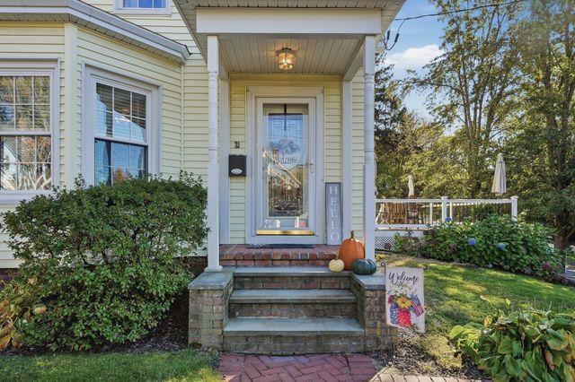 21 Myrtle Street, Leominster, MA 01453